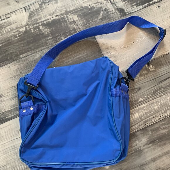 Vintage Trafalgar travel bag. - Picture 2 of 4